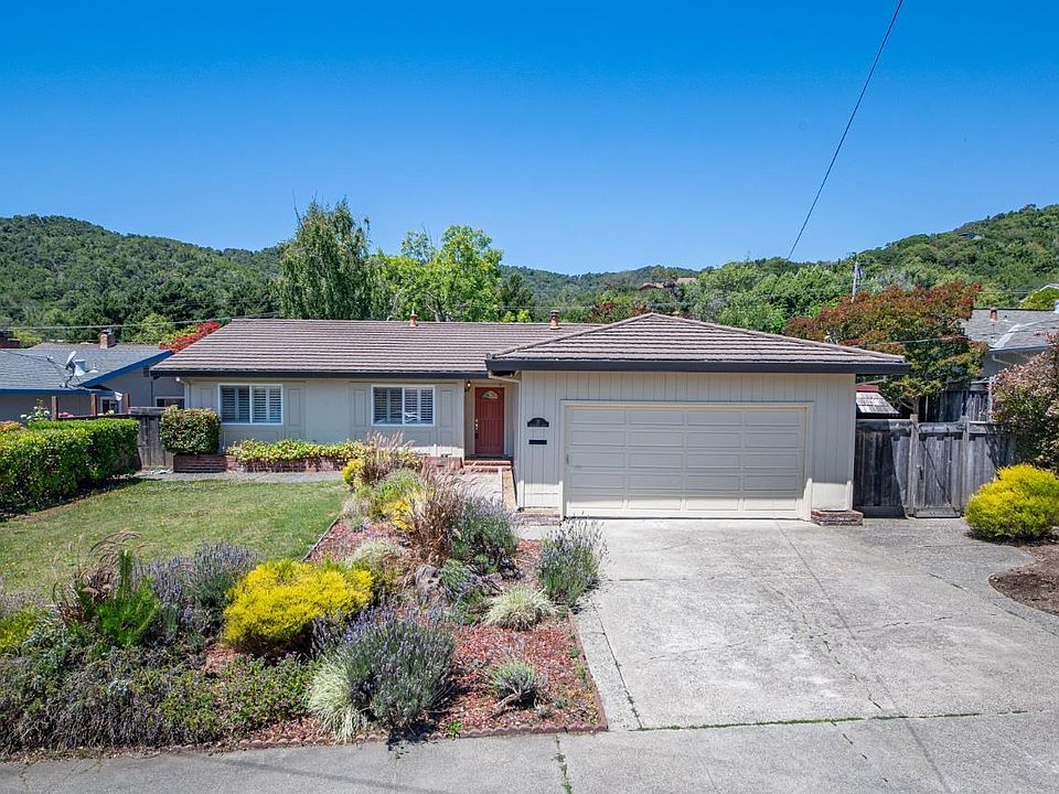 1st image of 31 Briarwood Drive
