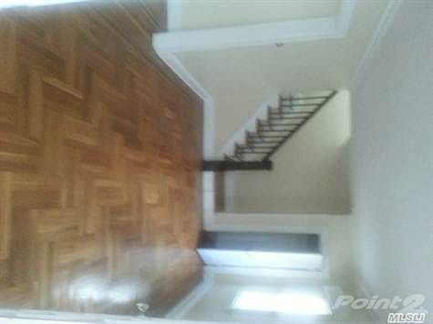 4th image of 20926 Bardwell Ave