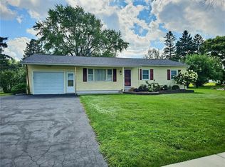 19 Bobbie Dr, Rochester, NY 14606