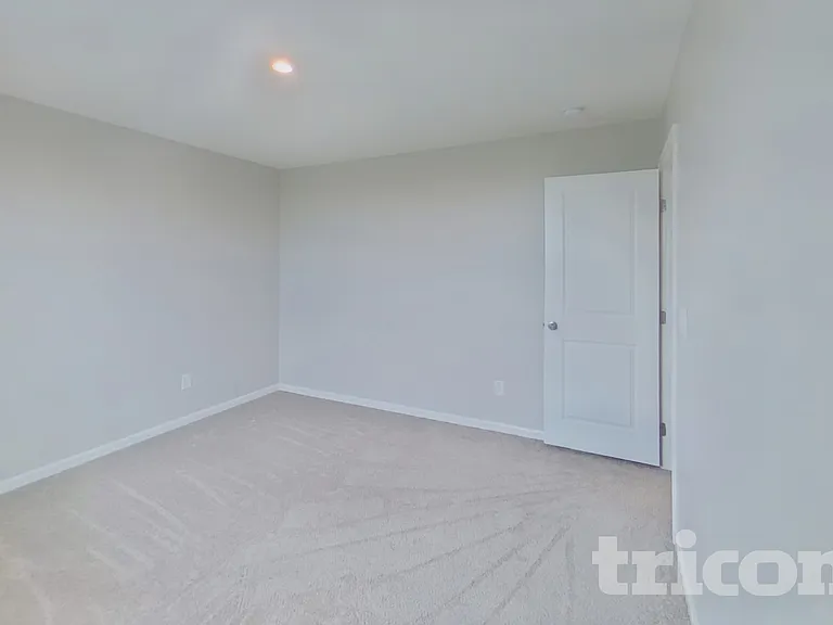 656 McCormick Ln — Photo 10