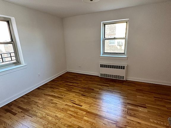 4th image of 82-46 135th St #4V