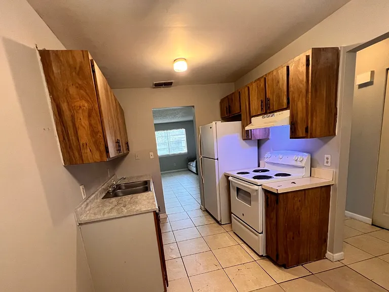 2190 Knox McRae Dr #D — Photo 6