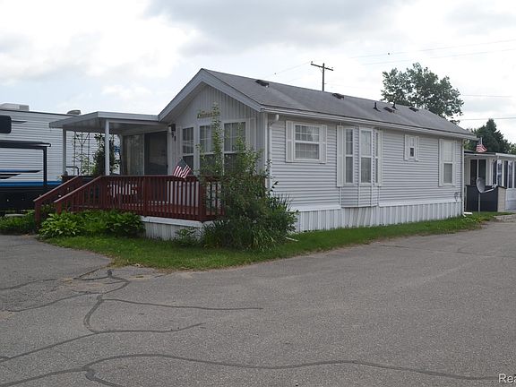 2nd image of 1140 S Ortonville Rd #98