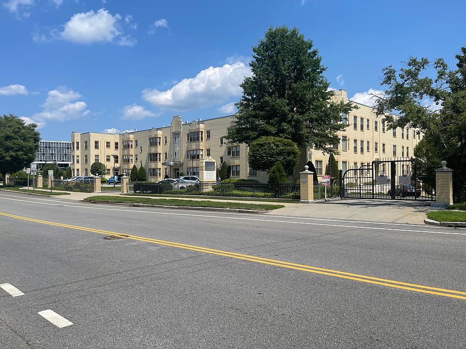 1st image of 1180 Narragansett Blvd APT E5