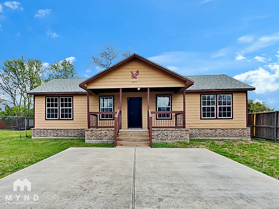 11807 Roandale Dr
