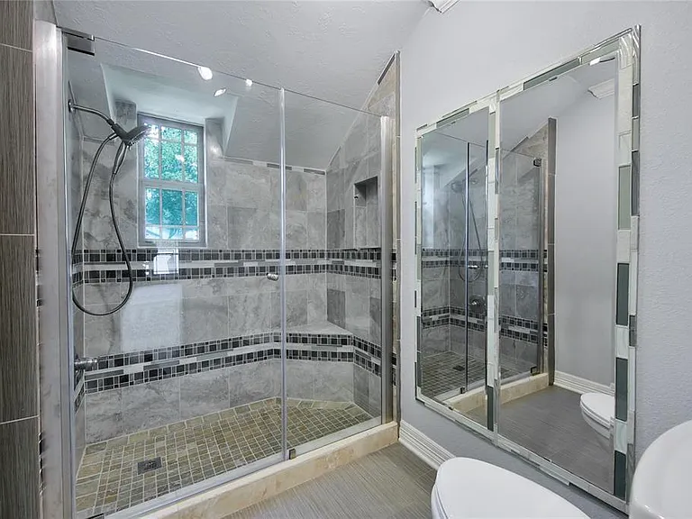 652 N Eldridge Pkwy — Photo 16