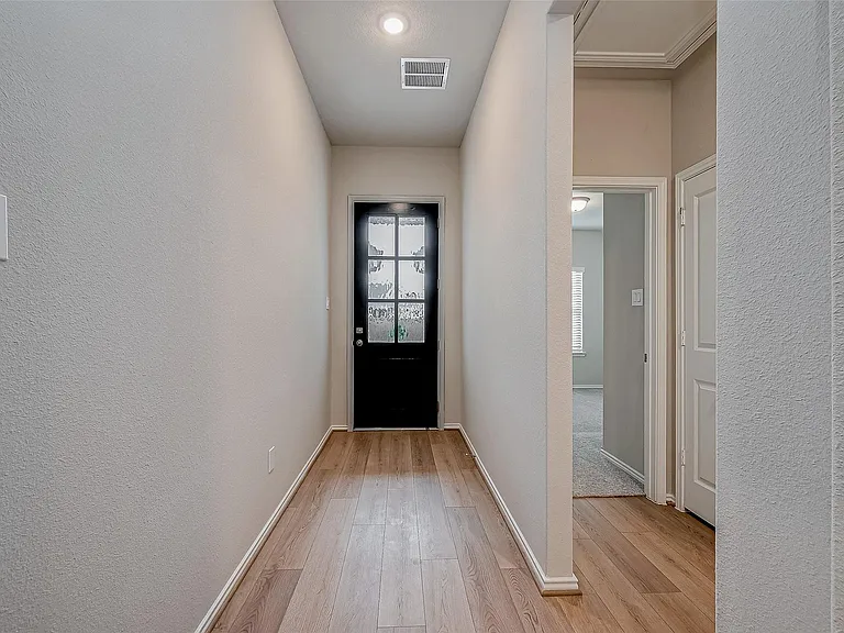 8539 International Falls Dr — Photo 6