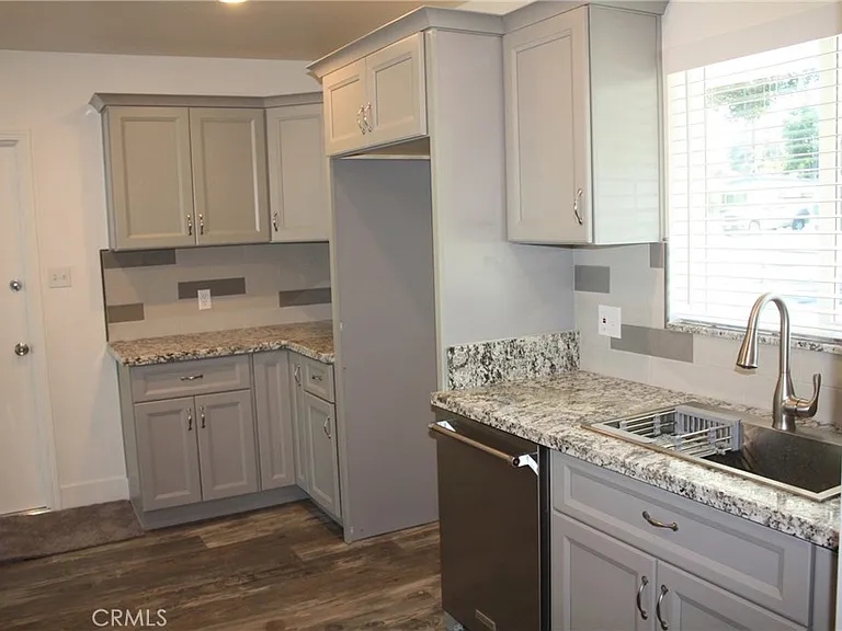 3035 Kathleen St — Photo 12