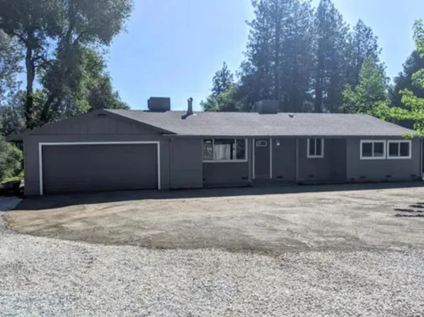 15145 Early Dawn Ln, Redding, CA 96003