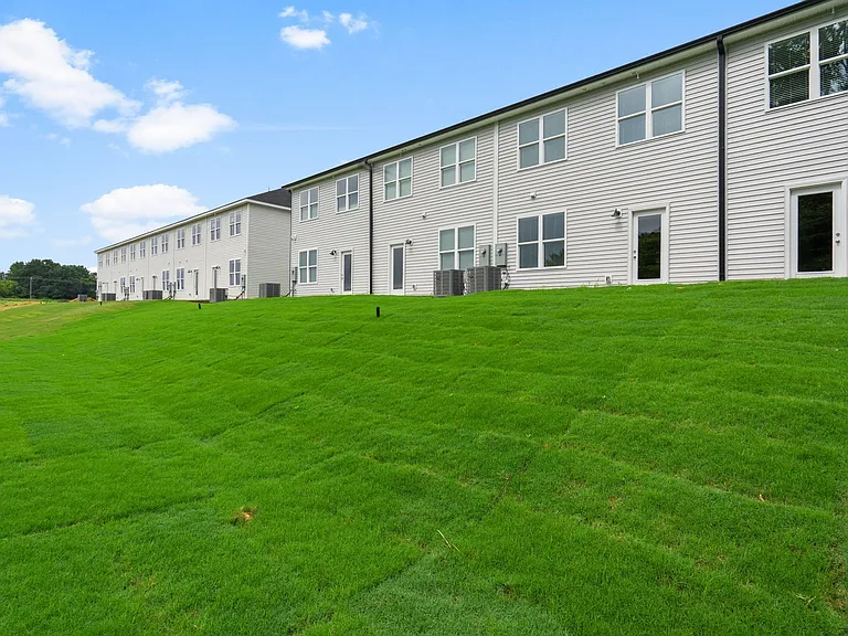 324 W Saltgrass Ln — Photo 15