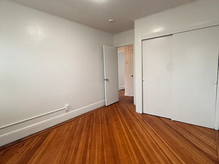 579 Oregon Ave #2 — Photo 11