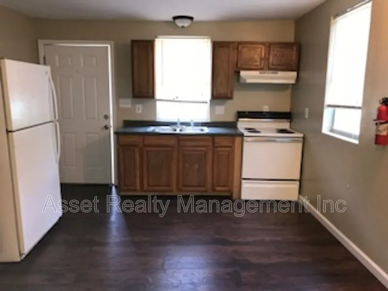 1 bed, 1.0 bath, 850 sqft, $875 — Photo 3