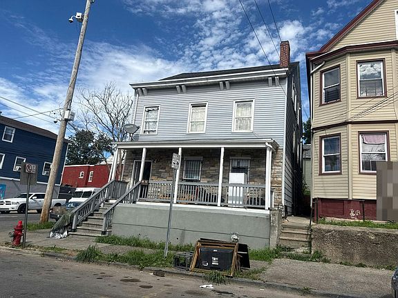 2nd image of 79 Mercer St