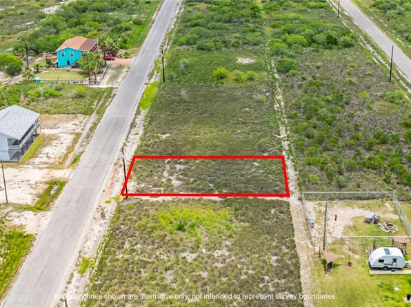 511 Water Oak Ln, Rockport, TX 78382