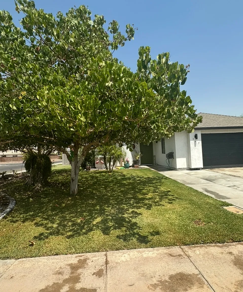 405 Butterfield Trl — Photo 1