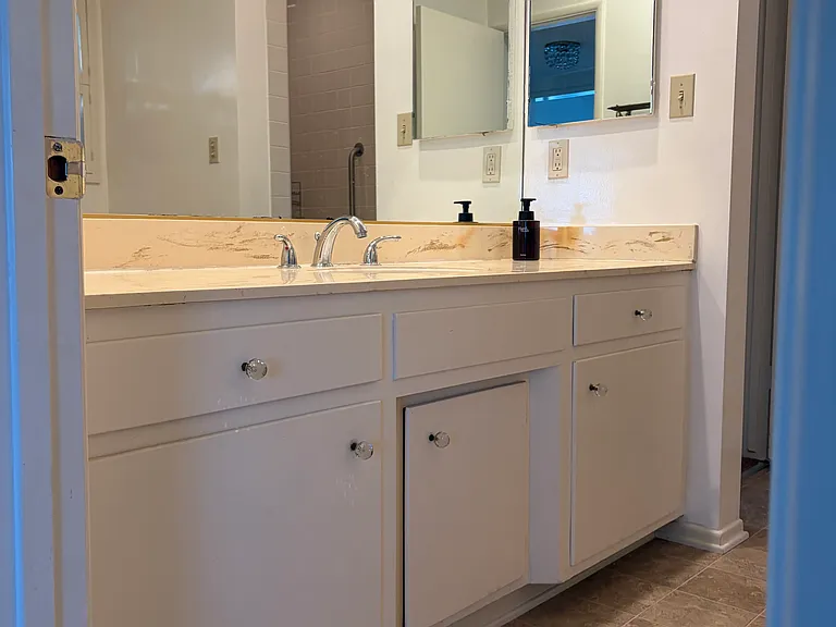 5333 La Canada Blvd — Photo 14