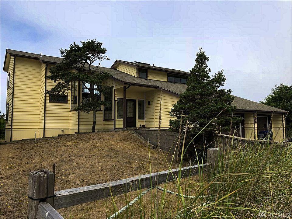 Stunning craftsmen style 3 bd/ 2 bth home with an inviting natural landscaped yard and unique detail around every corner. 