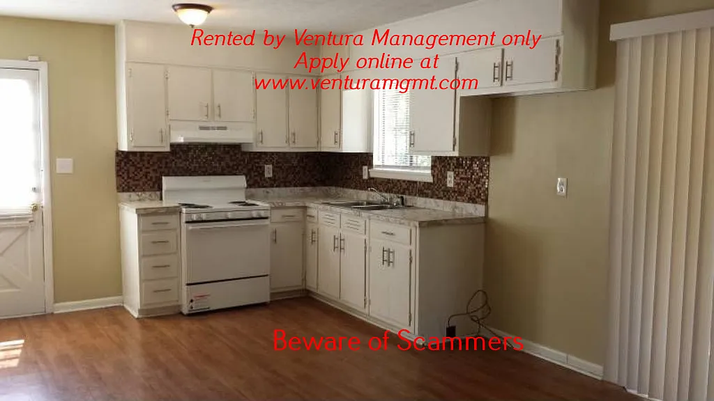 3 bed, 1.5 bath, 1750 sqft, $1,690 — Photo 3
