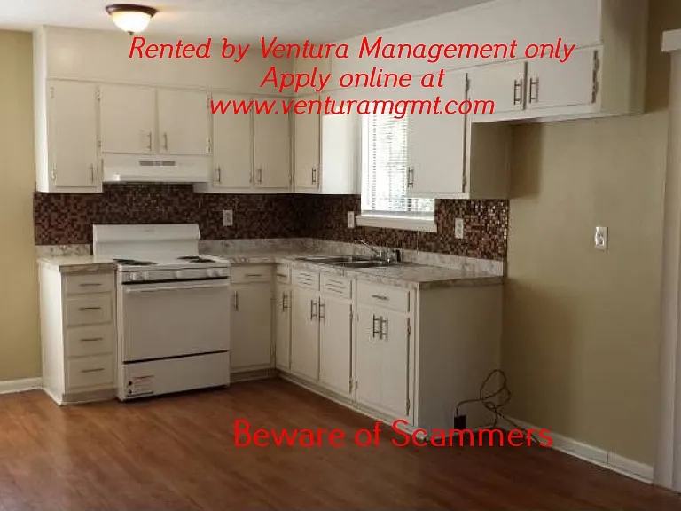 8423 Magnolia Dr — Photo 3