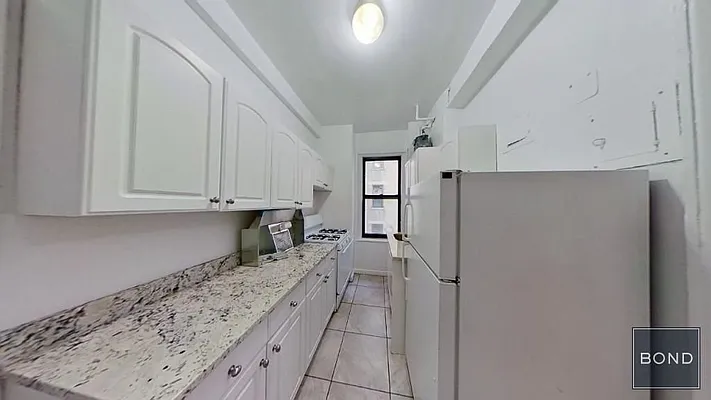 Rented by Bond New York | media 2