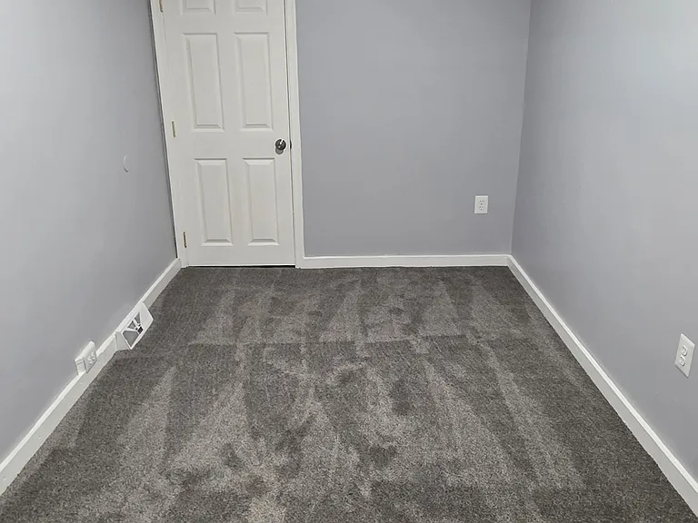 2550 W Pratt St — Photo 6