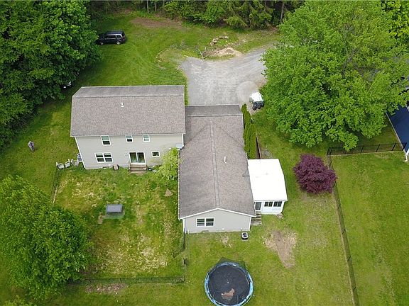 4th image of 2405 Penfield Rd