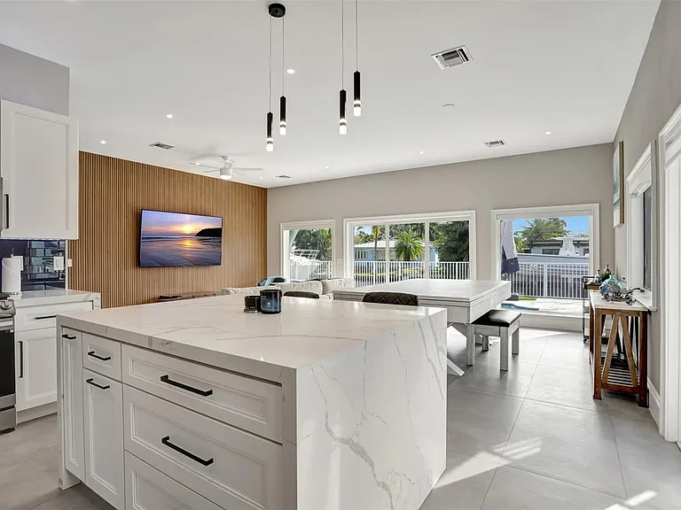 1304 Mandarin Isle — Photo 15