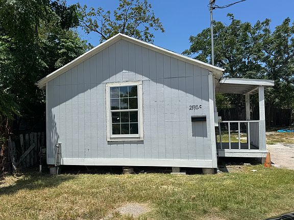 2nd image of 2530 Marguerite St