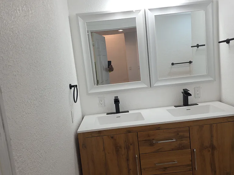 414 N Meldrum St #BASEMENT — Photo 4