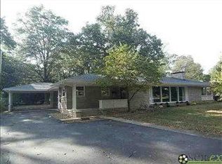 3226 Woodland Pkwy, Columbus, IN 47203