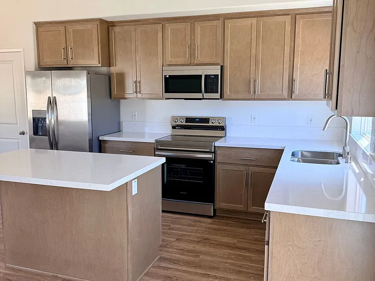 11705 Sebastian Rd — Photo 17