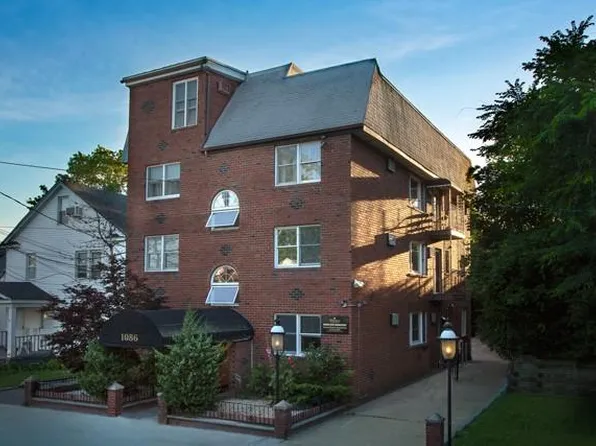 Fairfield Townhouse at Woodmere, 1086 Lynn Pl #2a5cfc9a6, Woodmere, NY 11598