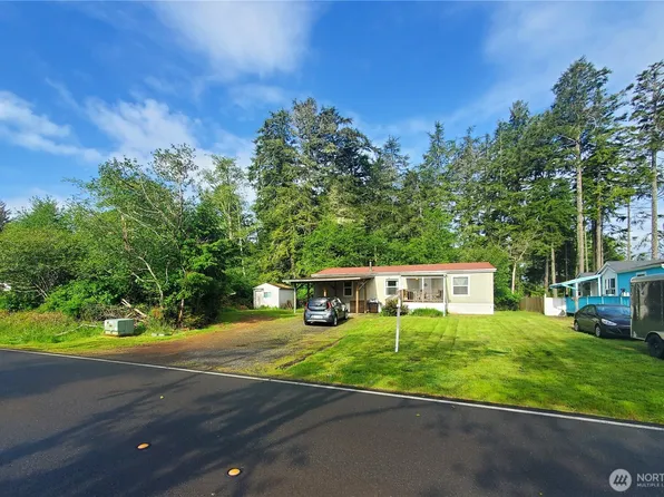 669 Duck Lake Drive NE, Ocean Shores, WA 98569