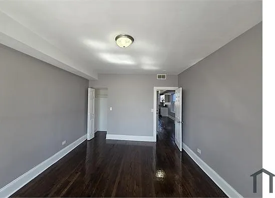 1332 W 78th St #3 — Photo 8