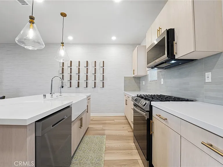 2941 W Lincoln Ave #3 — Photo 15