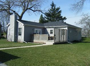 301 Crissey Ave, Geneva, IL 60134