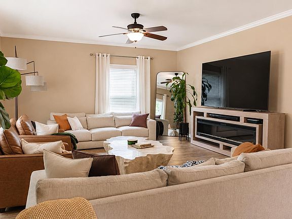 5th image of 1017 Scotch Pine Way