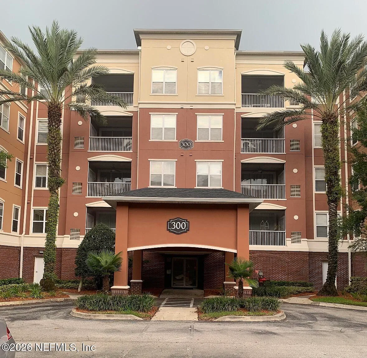 2 bed, 2.0 bath, 1423 sqft, $1,875 — Photo 1