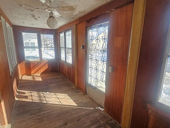 5th image of 118 Wait St