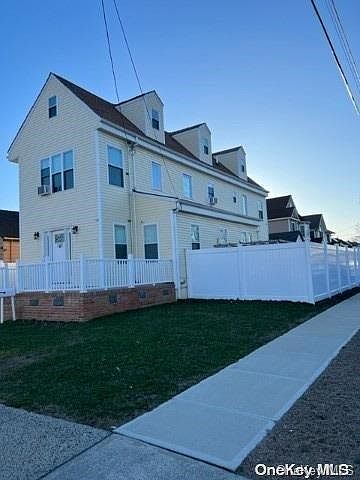 1st image of 187 Landau Avenue