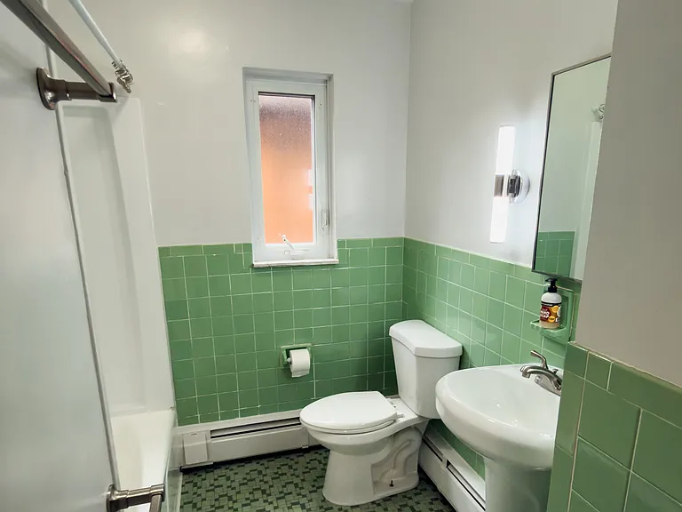 104 Brilliant Ave #A — Photo 17