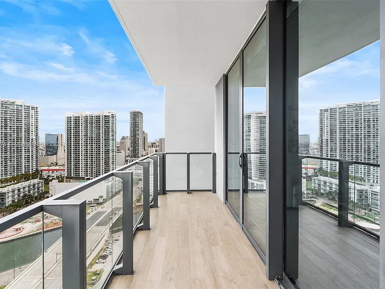 68 SE 6th St #2306 — Photo 23