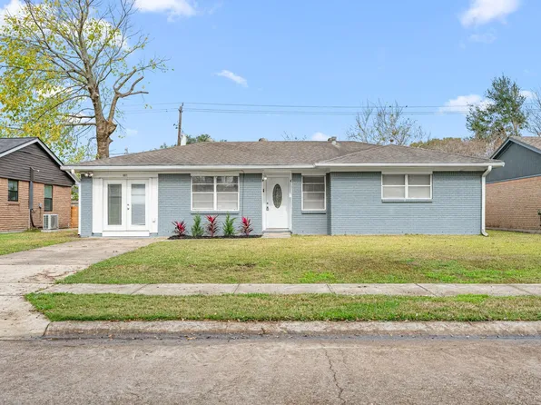 601 Arbor Dr, Deer Park, TX 77536