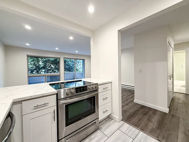 14332 Lenora Pl N — Photo 3