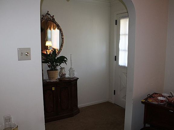5th image of 1641 Clearview Ave