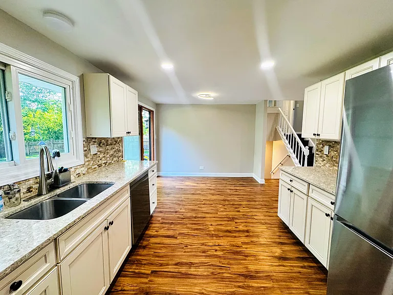 134 S Salem Dr — Photo 6