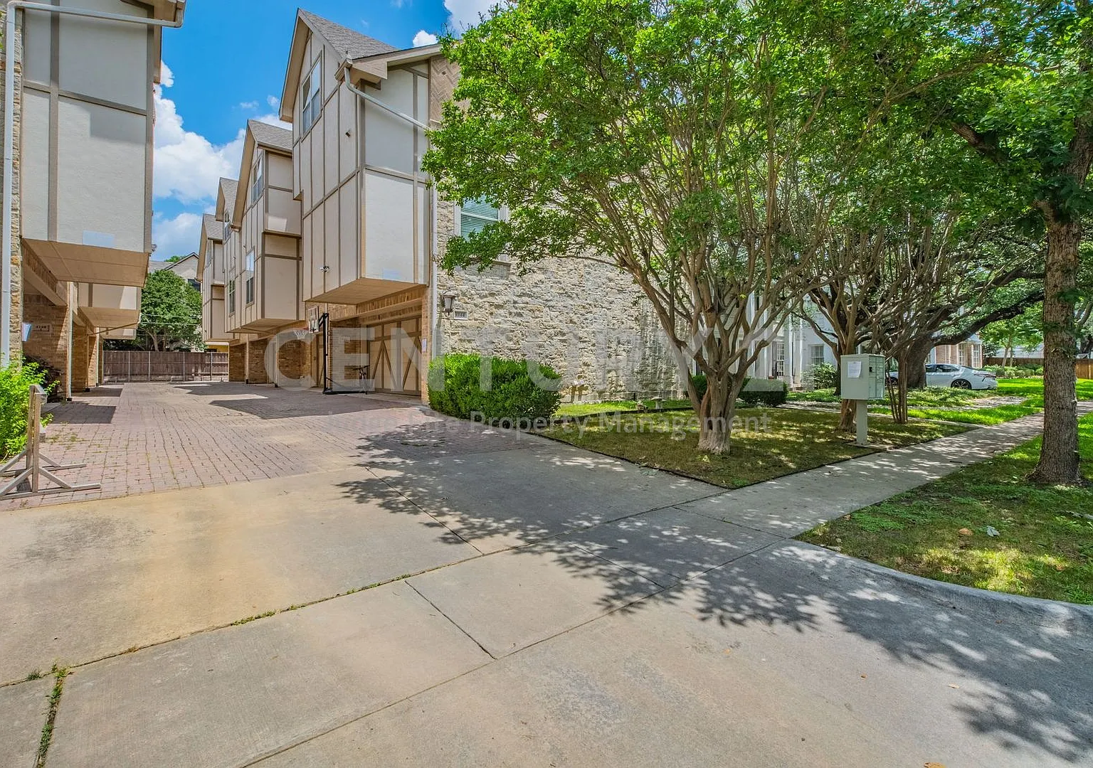Rare 3-Story 4/4/2 Townhome in University Park Ready for Immediate Move-In! — Photo 1