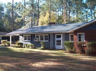 379 Johns Ln, Baxley, GA 31513