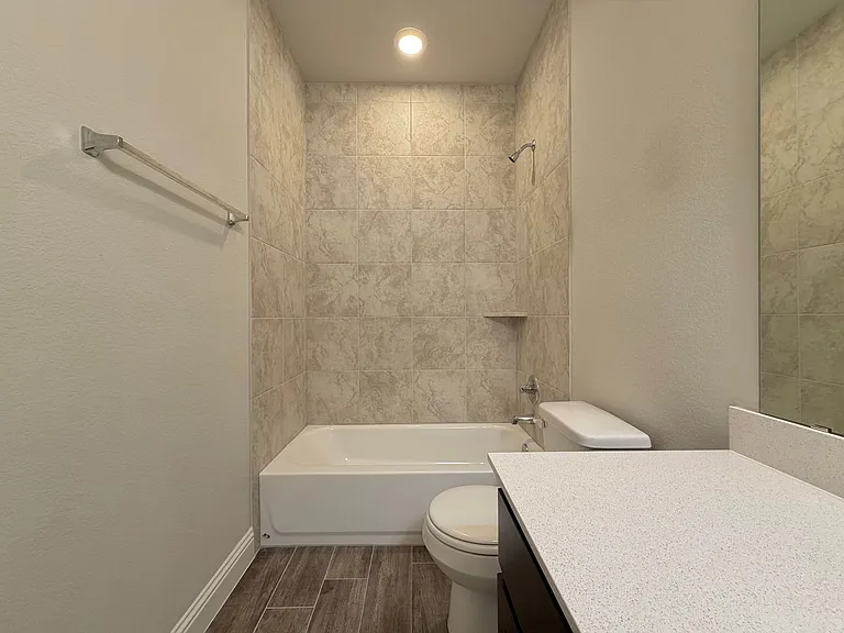4300 Liberty Ln — Photo 30