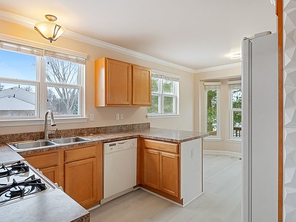 5th image of 774 Natures Cove Ct #1